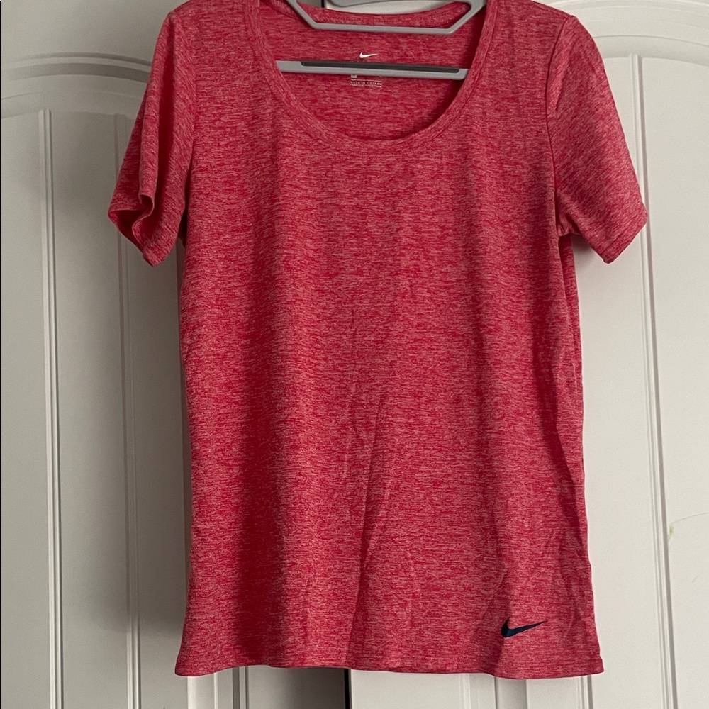 Nike Women's Heathered Red Short Sleeve Tee